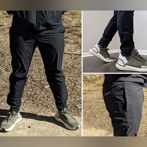 BR STANDARD Black Zippered Ankle Motion Tech Joggers Pants Size Medium